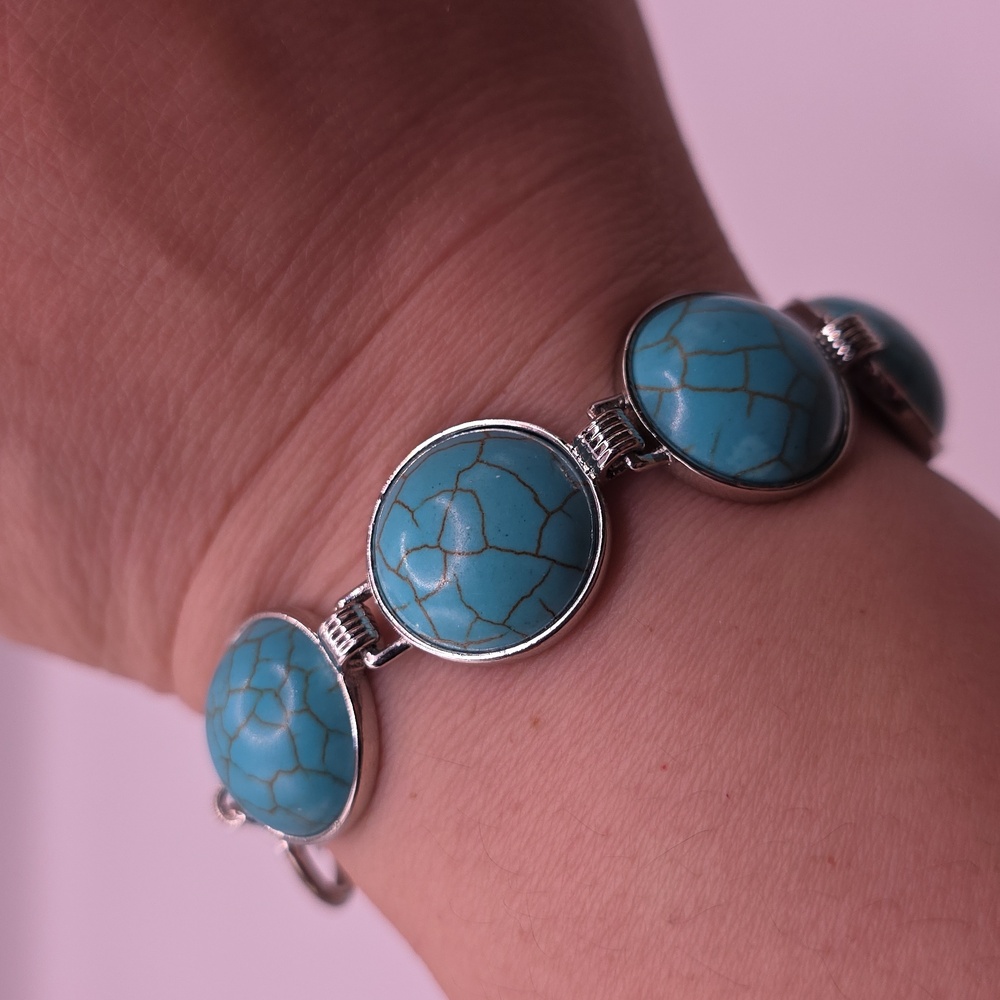 Silvertone Faux Turquoise Toggle Clasp Style Bracelet
